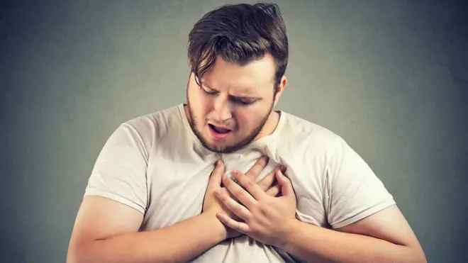 دیابت می‌تواند به کوری، نارسایی کلیوی، سکته قلبی و سکته مغزی منجر شود