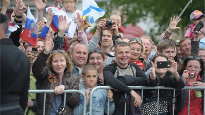 9 мая 2014. Крымчане на праздничном концерте, посвященном 69-й годовщине Победы в ВОВ и 70-летию освобождения Севастополя.