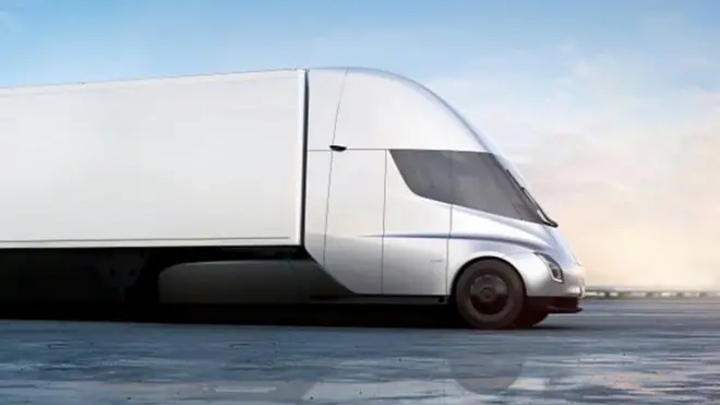 شاحنة تيسلا سيمي