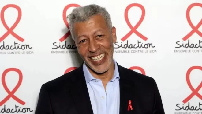 نفى مباركي حصوله علة مقابل لبث التقارير