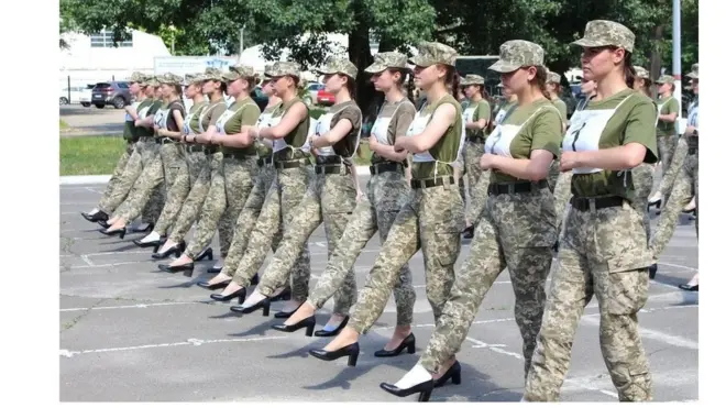 ደቂኣንስትዮ