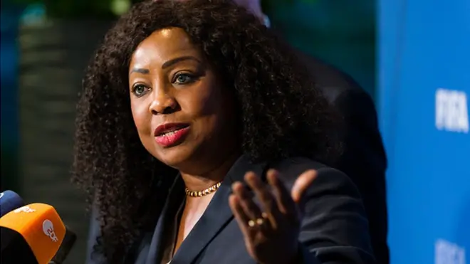 Fatma Samoura va tenter d'arrondir les angles entre le gouvernement et la fédération nationale de football de la Sierra-Leone.