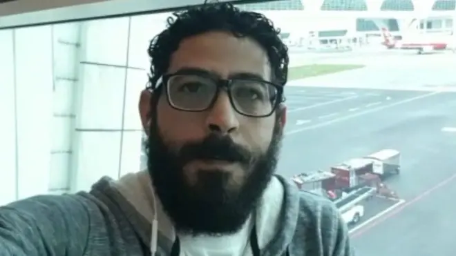 シリア難民のコンタールさんは、クアラルンプール空港で足止めされ寝泊りしている。コンタールさんは、ツイッターで自分の状況を世界に訴えている。