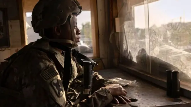 ইরাক যুদ্ধে অনেক মার্কিন সেনা প্রাণ হারিয়েছে।