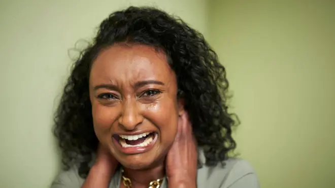 ክንሓዝን፡ ክንሓርቕ ወይ ድማ ዋላ ክንሕጐስ እንከለና ክንበለኪ ንቡር እዩ።ግን ደቂ ሰባት ጥራይ ስምዒታዊ ንብዓት ከም ዘፍስሱ ትፈልጡዶ?