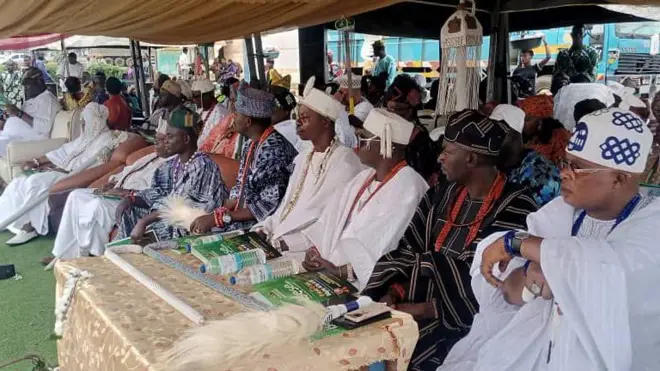 Awọn Onisẹse ni Osogbo