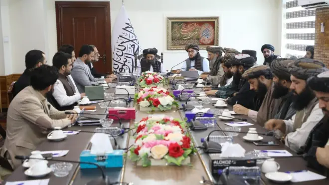 د ملا عبدالغني برادر په مشری اقتصادي غونډه