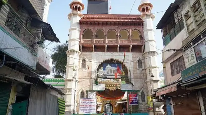 अजमेरमधला ख्वाजा मोइनुद्दीन चिश्तीचा दर्गा 