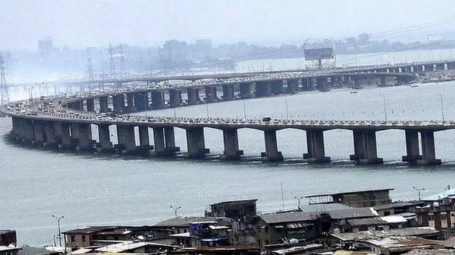 Third Mainland Bridge na one of di busiest bridge
