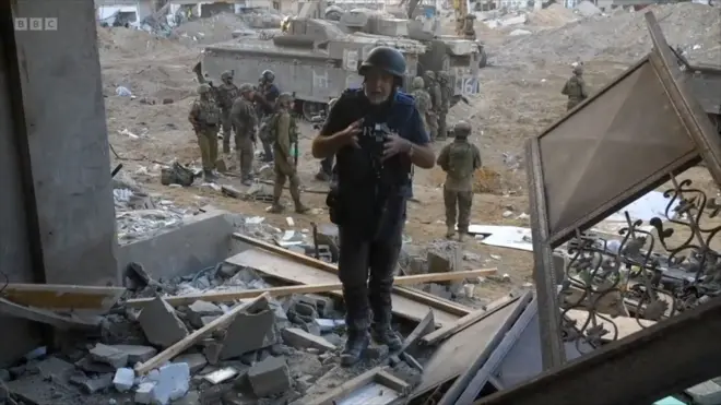 이스라엘군과 함께 가자시티 내부에 들어간 제레미 보웬 BBC 기자 