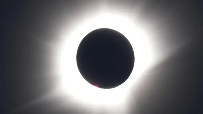 Eclipse solar total