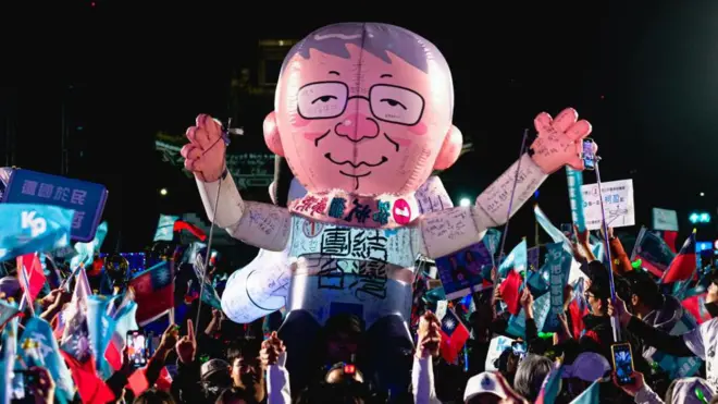 2024年總統大選時，柯文哲造勢場合常見熱情的支持者。