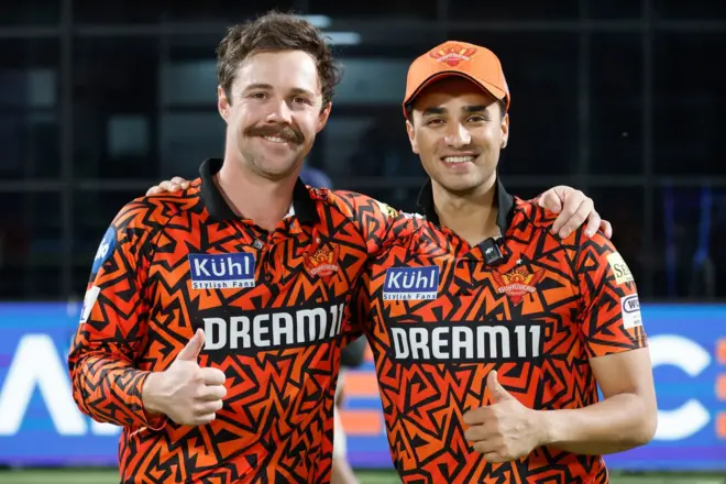 ඉන්දියානු ප්‍රීමියර් ලීග් ක්‍රිකට් තරගාවලියේ වාර්තා පොත් අලුත් කිරීමට සන්රයිසස් හයිද්‍රාබාද් කණ්ඩායම (මැයි මස 08 වෙනිදා) සමත් විය.