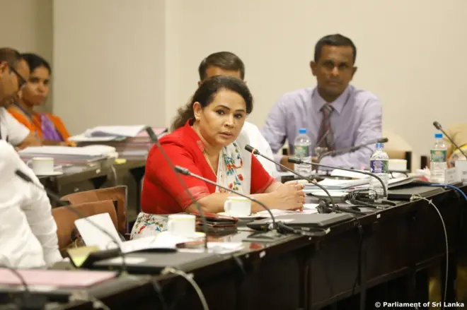 පාර්ලිමේන්තු මන්ත්‍රී රංජිත් මද්දුමබණ්ඩාර තමන්ට කළ ප්‍රකාශයකින් වාචික ලිංගික අතවරයක් සිදු වූ බව පවසමින් රාජ්‍ය අමාත්‍ය ඩයනා ගමගේ අද (ඔක්තෝම්බර් 05) පාර්ලිමේන්තුවට වරප්‍රසාද ප්‍රශ්නයක් ඉදිරිපත් කළාය.