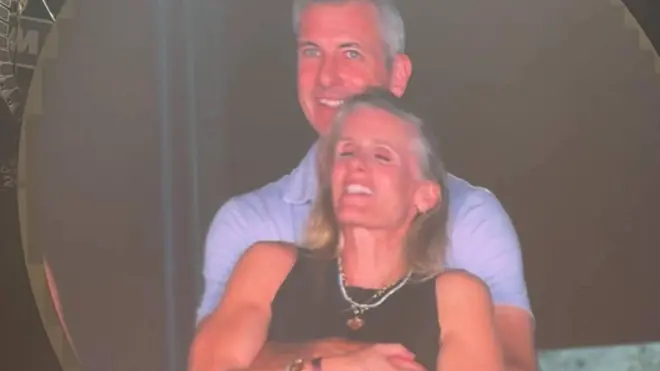 ኣብ ምርኢት ተሓቛቚፎም ዝተራእዩ ሰብኣይን ሰበይትን