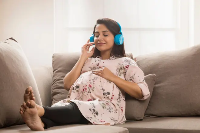 දරුවෙකු බිහි කිරීමට කුසතුළ දරාගෙන සිටින ගැබිනි මවුවරුන්ට හොඳ ශාරීරික සෞඛ්‍යක් සේම මානසික සෞඛ්‍ය ද යහපත් මට්ටමකින් පවත්වාගෙන අනිවාර්යයෙන්ම සිදු කළ යුතු බව විශේෂඥ මතයයි. බොහෝ රටවල්වල කාන්තාවක් ගැබ්ගත් පසුව ඇගේ පවුලේ සාමාජිකයන් ඇය කෙරෙහි විශේෂ සැලකිල්ලකින් කටයුතු කරනු ලබයි.