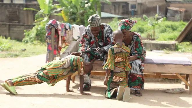 Awọn obi ati ibeji wọn