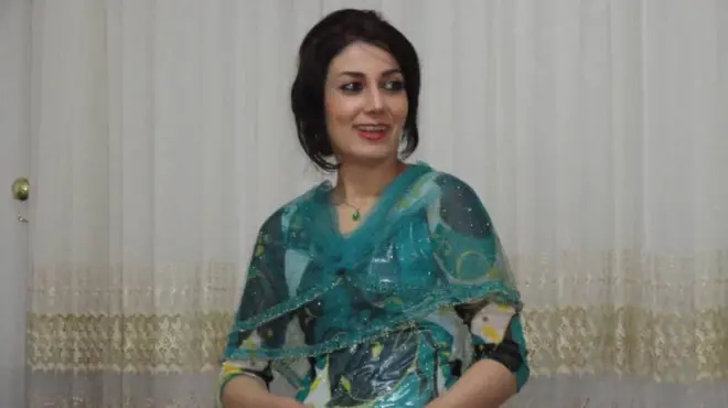 پخشان عزیزی، مددکار اجتماعی 