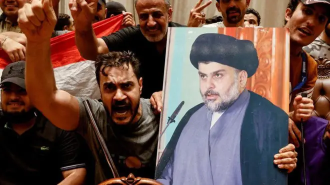 Mukteda es-Sadr'ın destekçileri