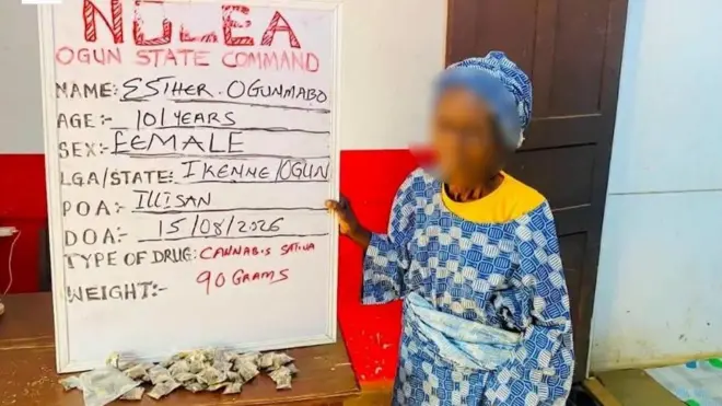 Iya agba naa lẹyin ti ọwọ NDLEA tẹ ẹ tan