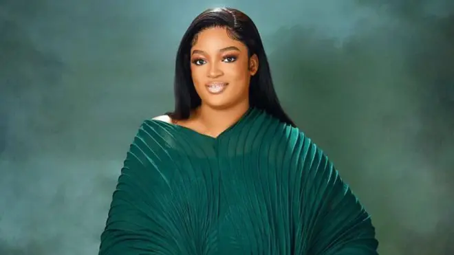 Olori tẹlẹ, Naomi Silekunola