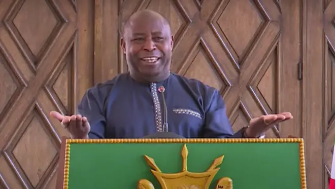 Perezida Evariste Ndayishimiye abona ko abituye ubutungane ku matora bari kubanza kumwitura