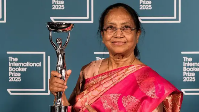 बानू मुश्ताक़ का जन्म कर्नाटक के एक छोटे से क़स्बे में हुआ था.