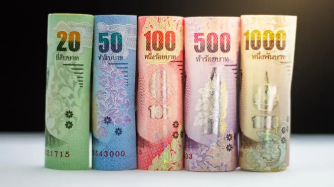 เ﻿งินบาทไทยอ่อนค่าต่อเนื่อง