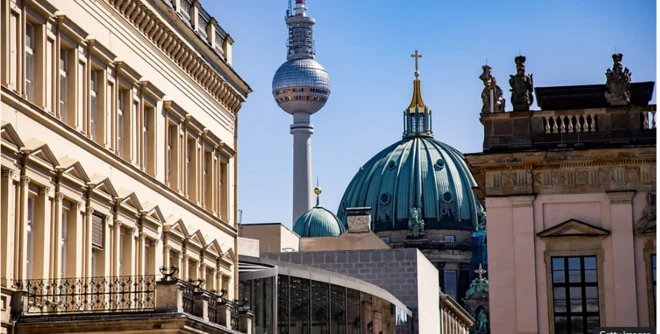 Haddii aad waligaa u dooneysay inaad ku noolaato Jarmalka, hadda waxay noqon kartaa wakhtiga ugu fiican ee la isku dayo.