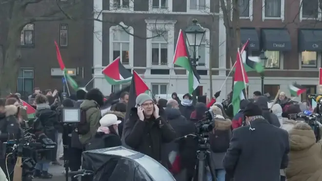 حرب غزة: وقفات تضامنية مع فلسطين وإسرائيل في لاهاي