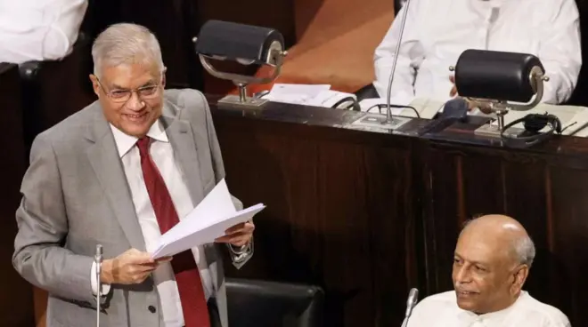 මෙරට සමාජය තුළ වැඩි අවධානයක් යොමු වී තිබෙන ක්‍රිකට් තහනම සහ ශ්‍රී ලංකා ක්‍රිකට් ආයතනය සම්බන්ධයෙන් ජනාධිපති රනිල් වික්‍රමසිංහ අද ( නොවැම්බර් මස 22 වෙනිදා) පාර්ලිමේන්තුවේදී අදහස් දැක්වීය.