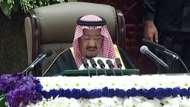 الملك السعودي سلمان بن عبد العزيز يقول إن المملكة تحافظ على مبادىء العدل وترتكز على تطبيق شرع الله لضمان سلامة أجهزة الدولة.