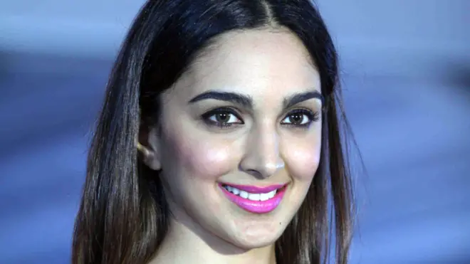 عباس مستان اکیرہ اڈوانی کے ساتھ فلم مشین کے پروموشن میں مشغول ہیں