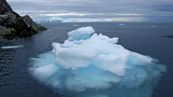 Antártica La Nasa Descubre Un Inquietante Hueco Que Crece A Un Ritmo Explosivo En El 4199