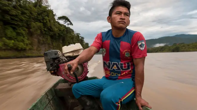 Narankas en un bote en movimiento