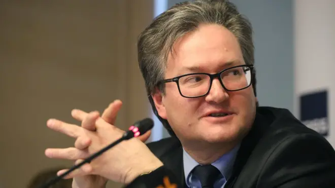 Ректор Хархордин прямо не назвал причины своей отставки