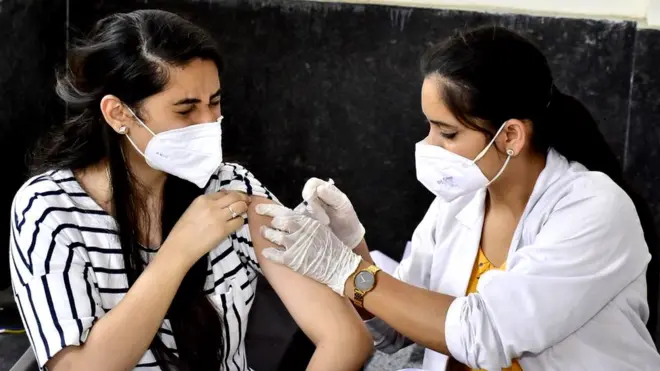 वैक्सीनेशन