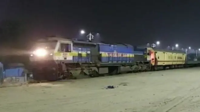 सोमवार को रवाना हुई ऑक्सीजन एक्सप्रेस ट्रेन