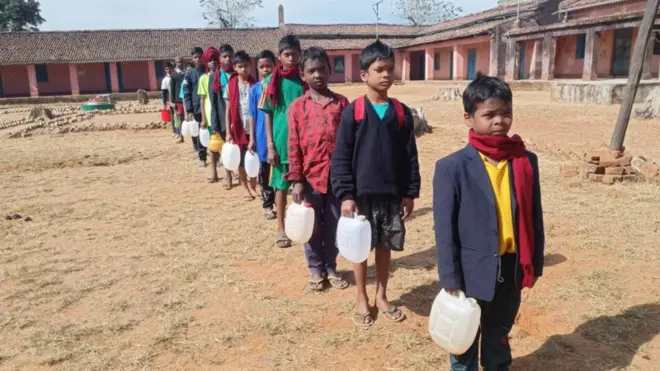 స్కూలు పిల్లలు