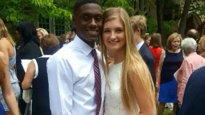 Kijana mweusi Michael Swift na mpenziwe Allie Dowdle