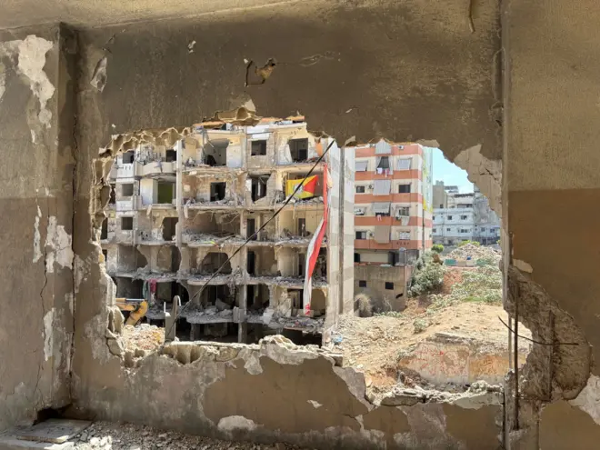 آثار القصف الإسرائيلي لا يزال حاضرا في الضاحية الجنوبية في بيروت