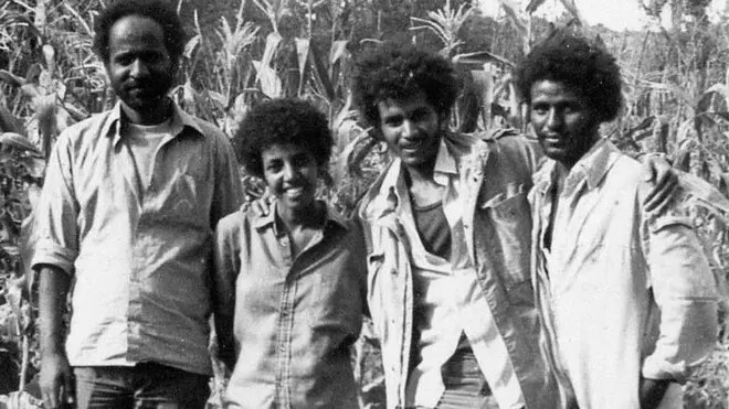ኣባል ማእከላይ ሽማግለ ህግደፍ ኣስቴር ፍስሓጼን ምስ በዓል ቤታ ነበር መተኣስርታ ሓላፊ ዞባዊ ምምሕዳራት ኤርትራ ተጋዳላይ ማሕሙድ ሸሪፎ