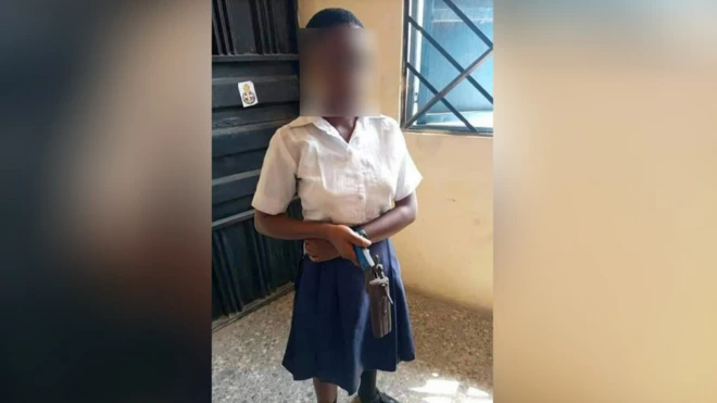 Cross River State news: Girl cari gun go to shoot teacher