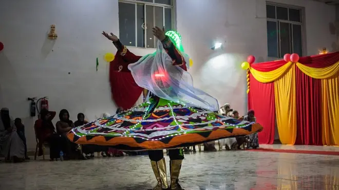 الفنون تداوي جراح الحرب