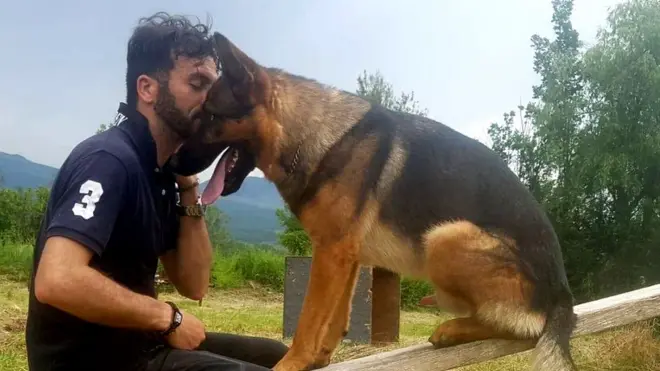 कुत्ते की मौत पर इटली दुखी, जर्मन शेफर्ड