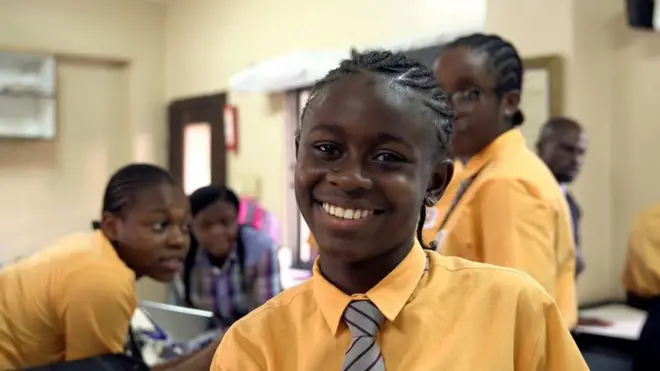 ቶምሲን እና የክፍል ጓደኞቿ