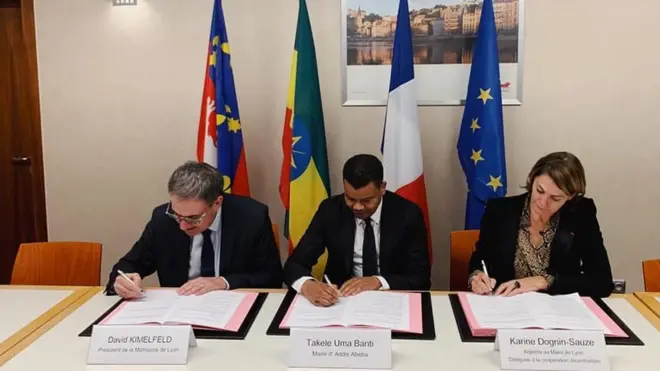 Taakkalaa Uumaa bulchiinsa magaala Liyoon waliin waliigaltee waliin hojjechuu yoo mallatteessa