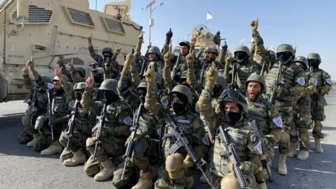 Пойтахт Кобулдаги ҳарбий парад