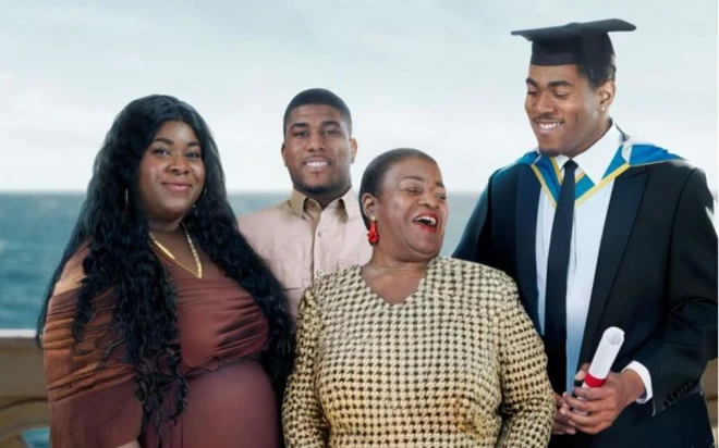 โอเก ออนเวาชู สามารถเห็นภาพตัวเองเข้าร่วมงานจบการศึกษาของลูกชายในปี 2025 ได้ ด้วยการผสานรวมภาพถ่ายกับเทคโนโลยีเอไอ