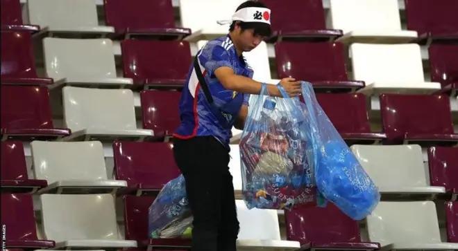 జపాన్ అభిమానులు